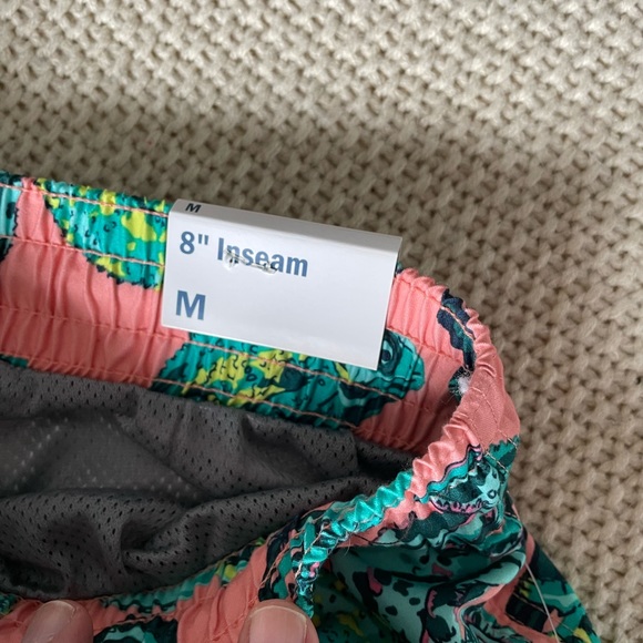 Brand new swimsuit Old Navy - Picture 3 of 6